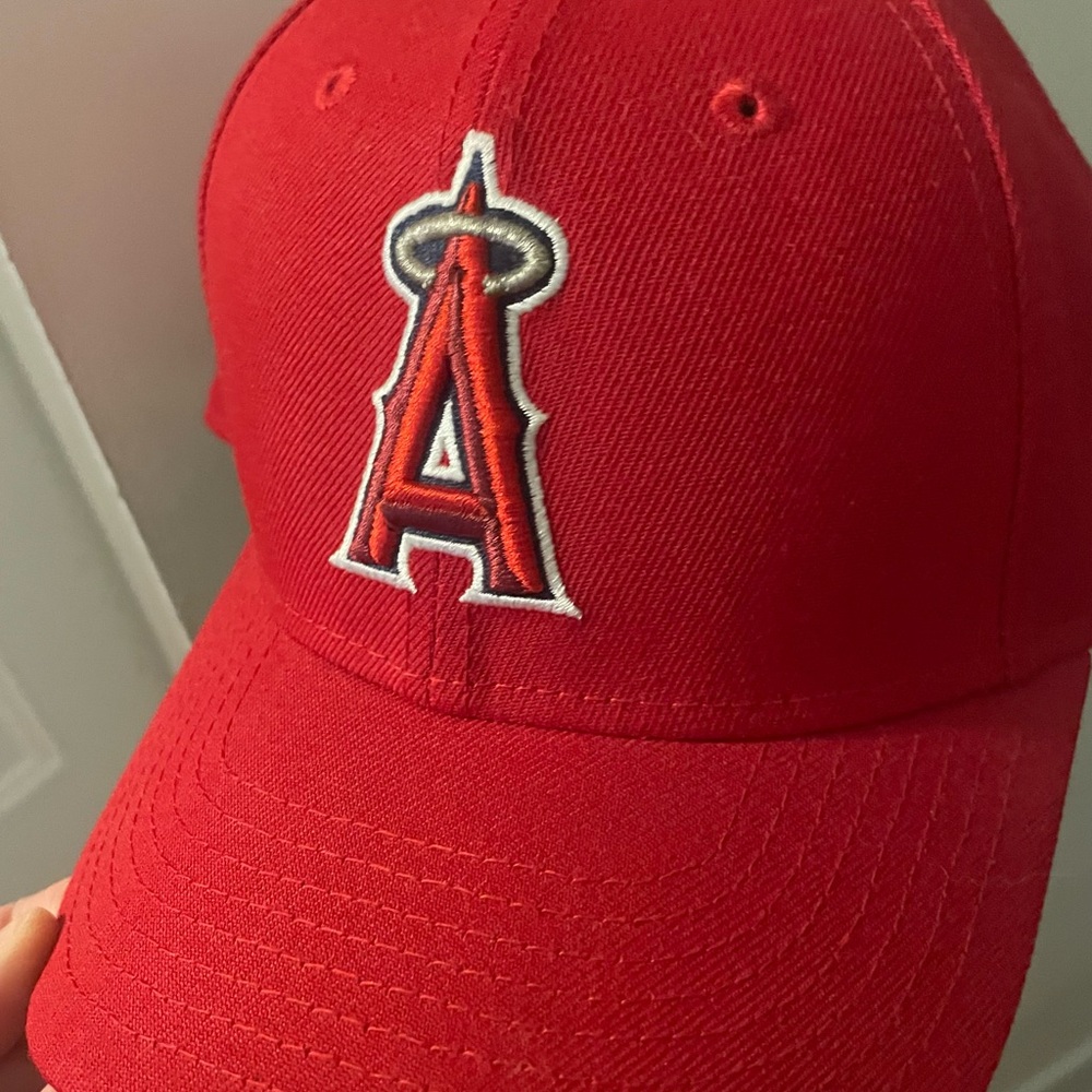 NWT Angels Red Cap with Embroidered Logo For Youth 9 Forty